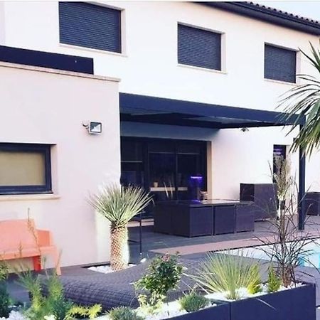 Maison De Vacances Contemporaine Avec Piscine Villa Vedène Exterior foto