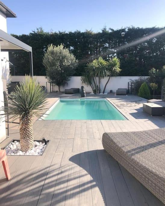 Maison De Vacances Contemporaine Avec Piscine Villa Vedène Exterior foto